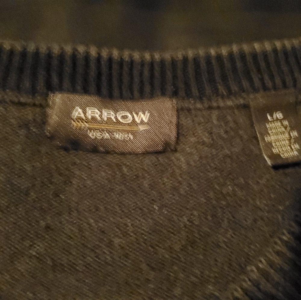 Arrow sweater - Picture 2 of 2